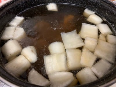 วิธีทำ เกี๊ยวน้ำหมูแดง วิธีทำ เกี๊ยวน้ำหมูแดง