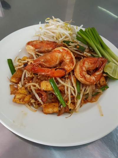 ผัดไทยกุ้งสด