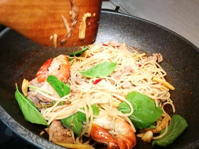 วิธีทำ สปาเก็ตตี้ขี้เมาหมูกุ้ง