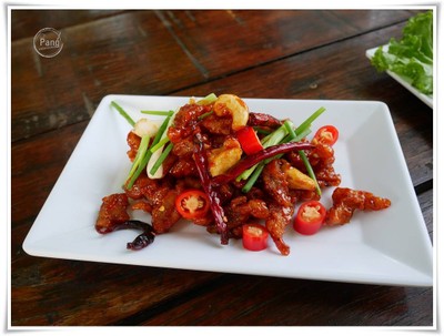 ไก่ผัดเม็ดมะม่วง