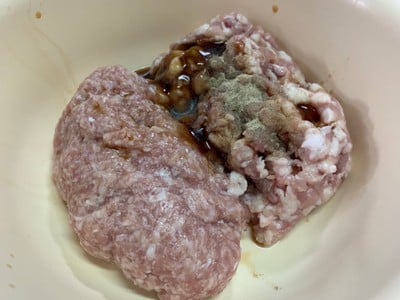 วิธีทำ เกี๊ยวน้ำหมูแดง วิธีทำ เกี๊ยวน้ำหมูแดง