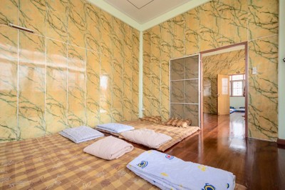 บุฟเฟ่ต์ปูไข่และอาหารทะเลพัก2วัน1คืนเพียง 1800 บาท/คน