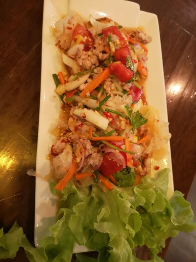 ยำไข่ดาว