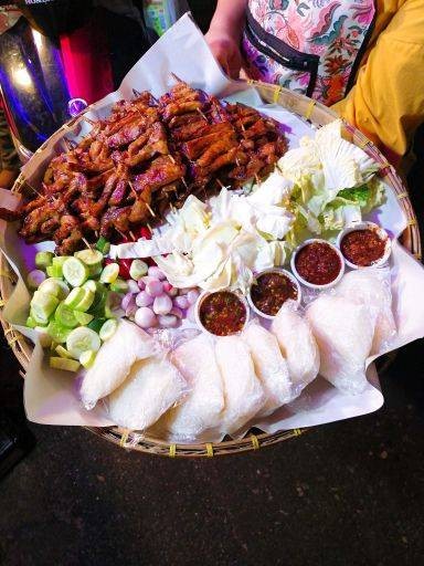หมูปลาร้าฮีโร่ แยกคอกวัว(HEROMOOPLALA)🐷 (หมูปลาร้าฮีโร่) หมูปลาร้าฮีโร่ แยกคอกวัว(HEROMOOPLALA)🐷 (หมูปลาร้าฮีโร่)