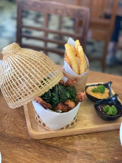 ไก่สองอารมณ์