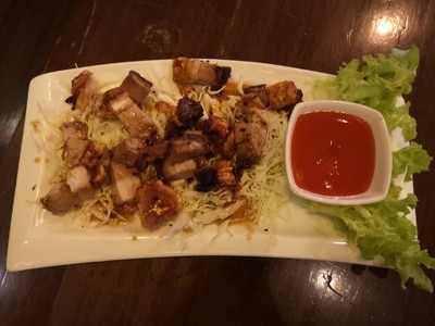 หมูกรอบทอดน้ำปลา