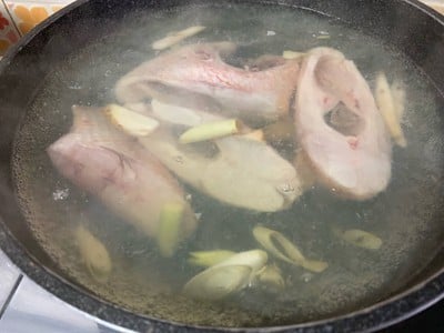 วิธีทำ ต้มยำน้ำใสปลาทับทิม