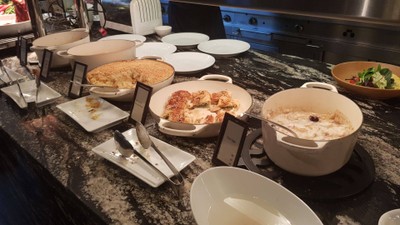 อาหาร หรือ เครื่องดื่ม