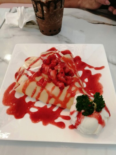 เครปสตอว์เบอร์รี่บานาน่า