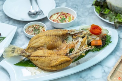 เอสอาร์พี การ์เด้น บาร์ แอนด์ เรสเตอรอง