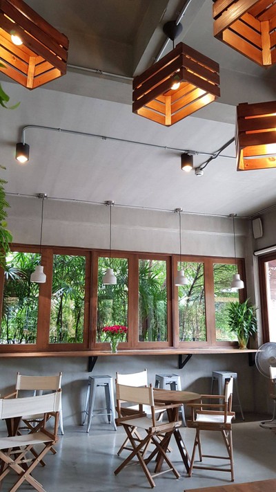 บรรยากาศ Slow Cafe By Room111