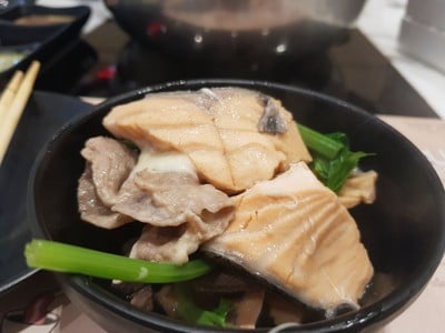 อาหาร หรือ เครื่องดื่ม