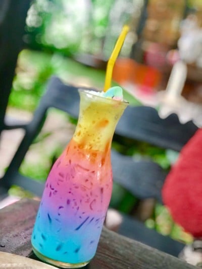 นมเรนโบว์