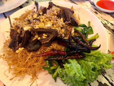 นกทอดกระเทียม