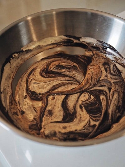 วิธีทำ Brownies With Crunchy Top (บราวน์นี่หน้ากรอบ)