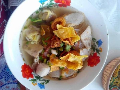 ร้านก๋วยเตี๋ยวเรือป้าต้อย"หูแร่"