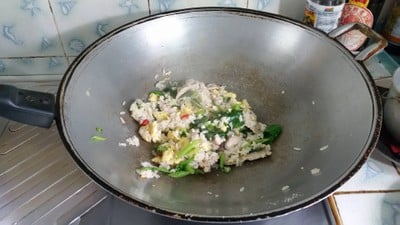 วิธีทำ ข้าวผัดคะน้าหมูไข่เจียว วิธีทำ ข้าวผัดคะน้าหมูไข่เจียว