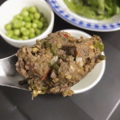 วิธีทำ หมูผัดกะปิ กลิ่นหอม สุดซี๊ดดด 💥🌶 วิธีทำ หมูผัดกะปิ กลิ่นหอม สุดซี๊ดดด 💥🌶