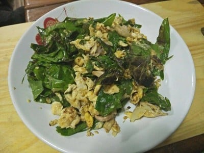 ใบเหลียงผัดไข่