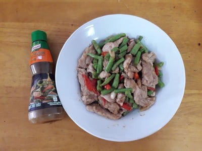 หมูผัดกะปิพริกสด