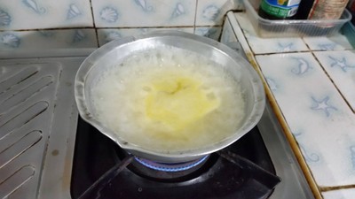 วิธีทำ ข้าวต้มกุ้งสดใส่ไข่ วิธีทำ ข้าวต้มกุ้งสดใส่ไข่
