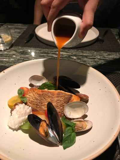 อาหาร หรือ เครื่องดื่ม