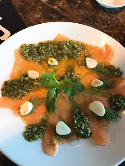 แซ่บแซลม่อน