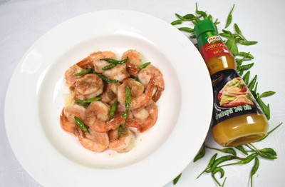วิธีทำ กุ้งผัดพริกขี้หนูอ่อน
