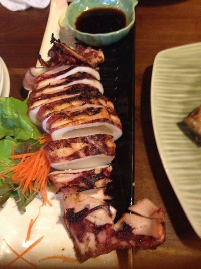 ปลาหมึกย่างถ่าน