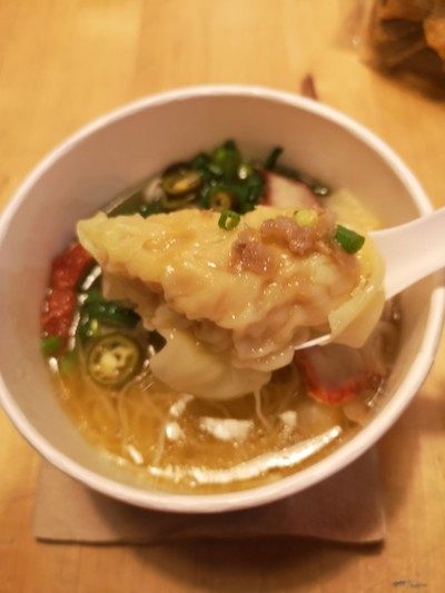 ปู๊ตี่บะหมี่เกี๊ยวกุ้ง (หอศิลป์) ปู๊ตี่บะหมี่เกี๊ยวกุ้ง (หอศิลป์)
