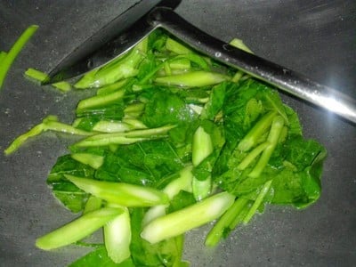 วิธีทำ ผัดคะน้า by คนอร์ขวด ซอสข้นปรุงรส