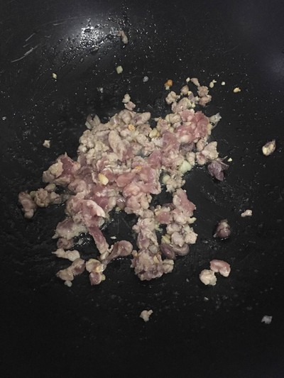 วิธีทำ “ผัดถั่วลันเตาหมูสับ"