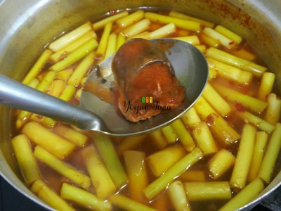 วิธีทำ แกงส้มหน่อกะลา ปลากระป๋อง