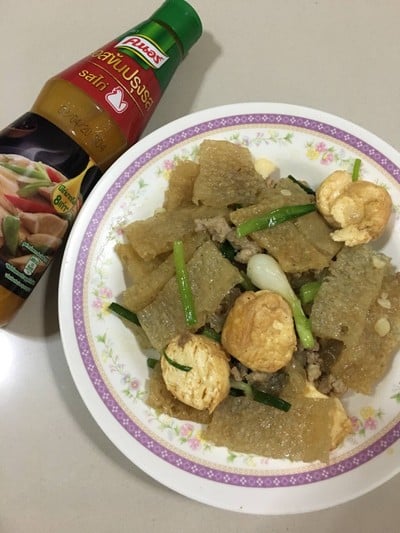 “ผัดหนังหมูเต้าหู้ไข่หมูสับ"