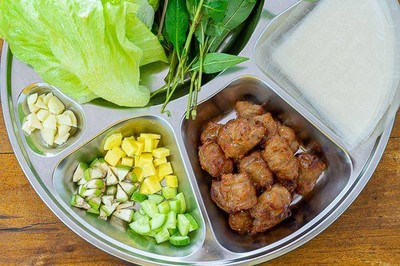 อาหาร หรือ เครื่องดื่ม