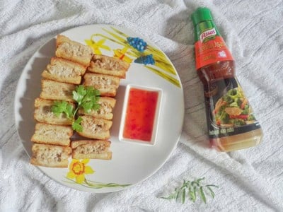 แซนวิชหมูทอด by คนอร์ขวด ซอสข้นปรุงรส