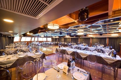 ล่องเรือดินเนอร์ ทานอาหารชมคาบาเร่ต์โชว์