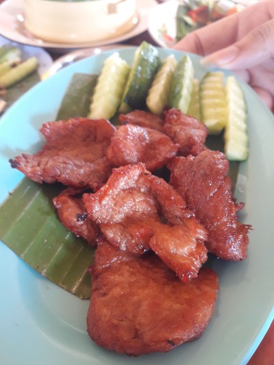 หมูทอด (สูตรคุณยาย)