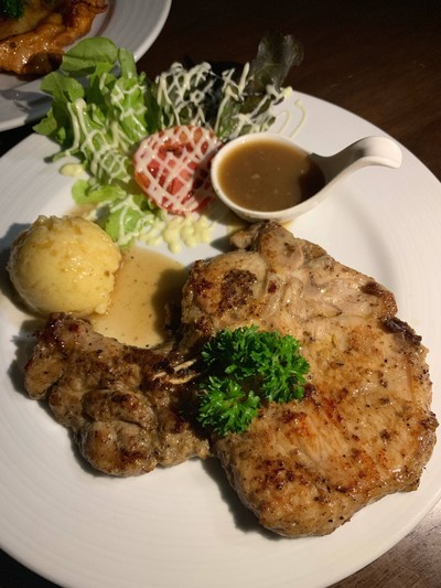 สเต็ก หมูพอร์คชอพ