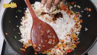 วิธีทำ ข้าวผัดสับปะรด