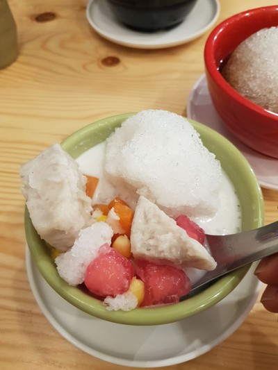 มุกเต้าทึง ไอติมไข่แข็ง ลาดกระบัง มุกเต้าทึง ไอติมไข่แข็ง ลาดกระบัง