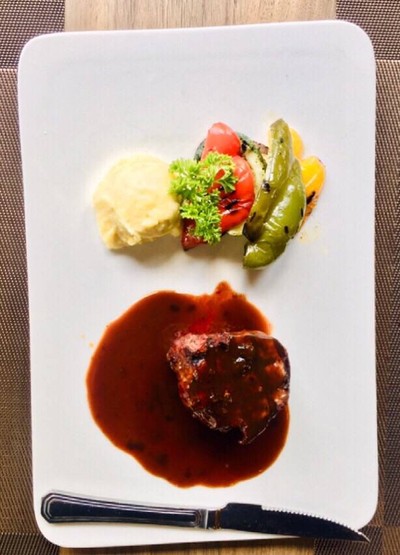Charcoal Grilled Aus Tenderloin steak with red wine Sauce