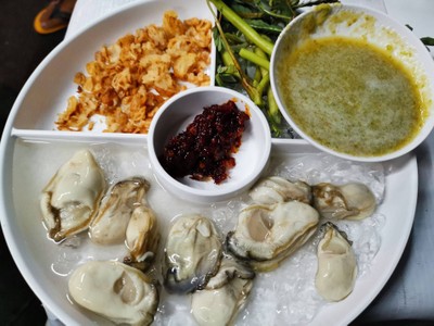 หอยนางรมทรงเครื่อง (ชุด)