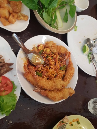 ลาบกุ้งทอด