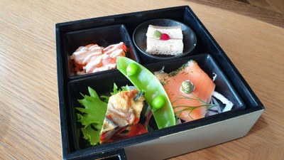 AMUSE BOX