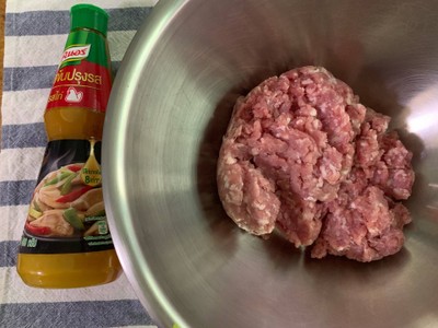 วิธีทำ หมูปั้นทอด วิธีทำ หมูปั้นทอด