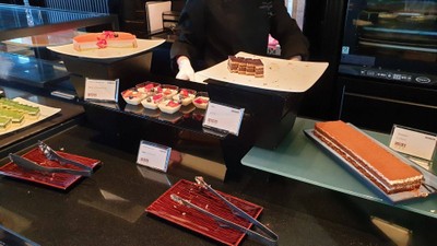 ไลน์ Dessert บุฟเฟต์