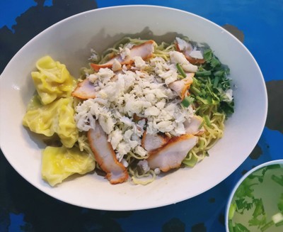 บะหมี่เกี๊ยว+ ปู หมูแดง