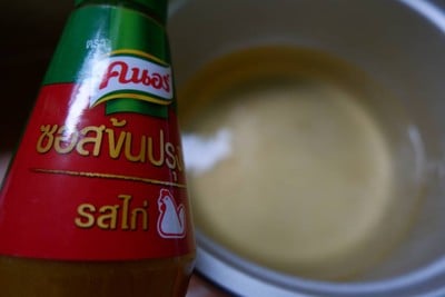 วิธีทำ ก๋วยเตี๋ยวไก่ฉีกซุปน้ำใส 