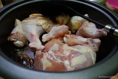 วิธีทำ ไก่ต้มน้ำปลาน้ำตาลมะพร้าว (สูตรไม่ใส่ซีอิ๊วดำ)